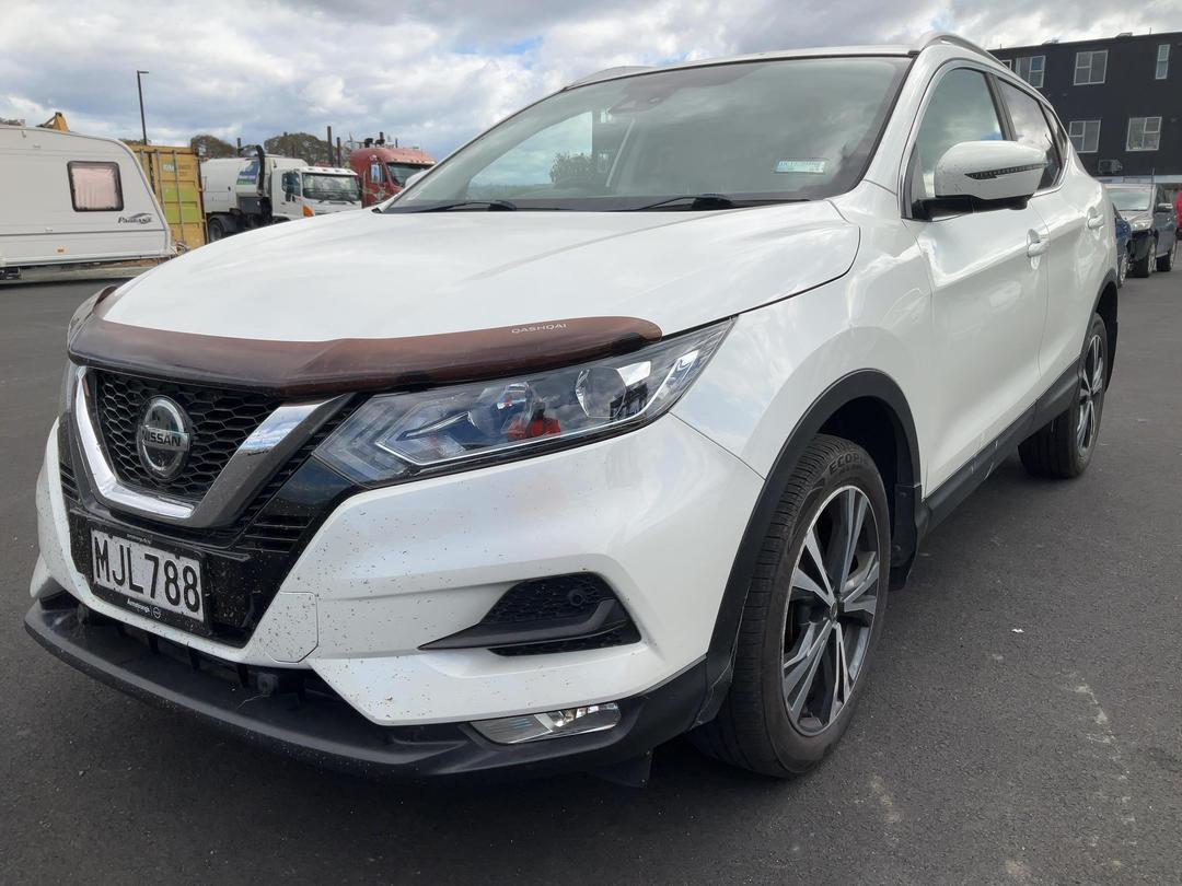 Photo '4' of Nissan Qashqai ST-L