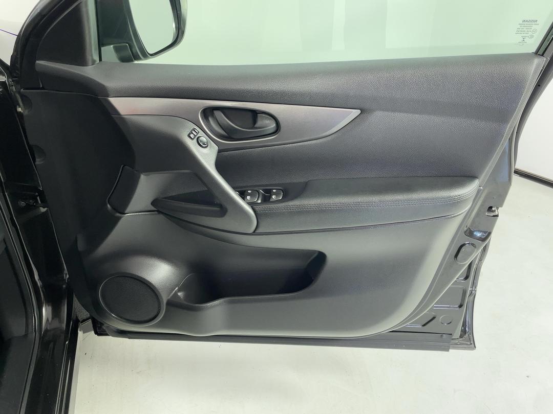 Photo '15' of Nissan Qashqai
