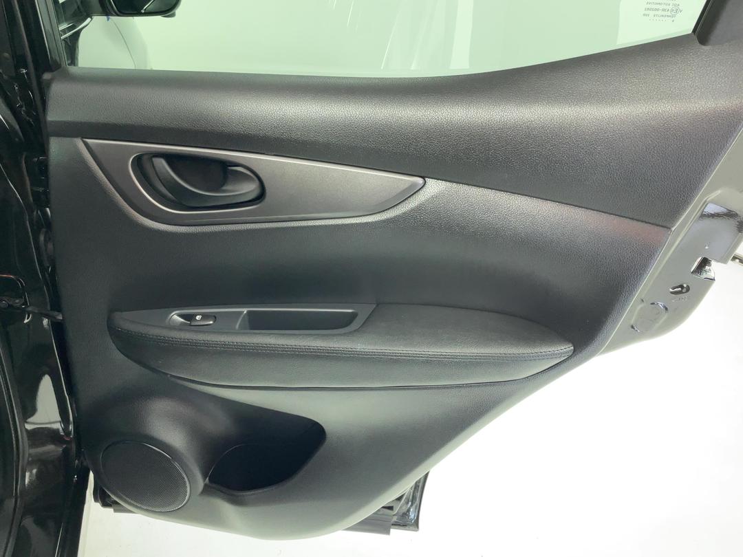 Photo '19' of Nissan Qashqai