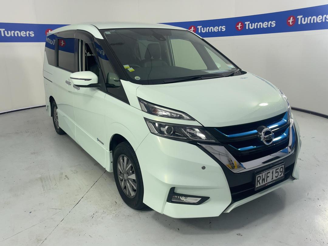 Photo '1' of Nissan Serena