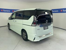 Photo '5' of Nissan Serena
