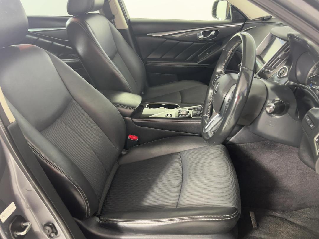 Photo '16' of Nissan Skyline