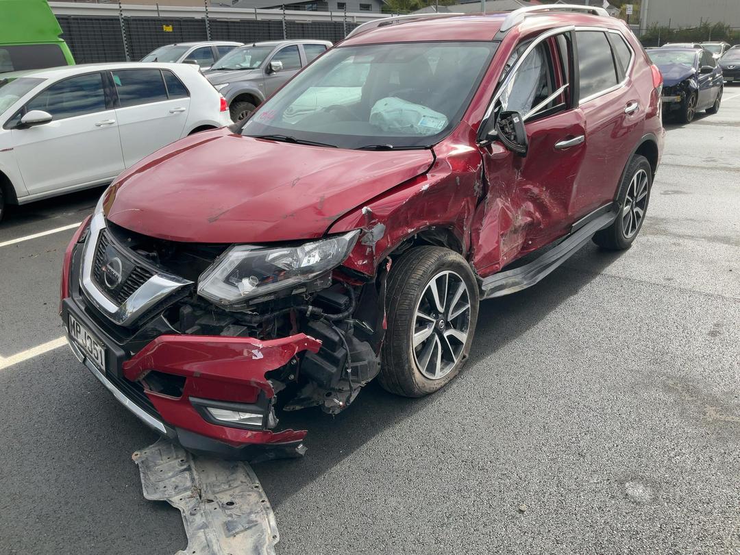 Photo '4' of Nissan X-Trail ST-L