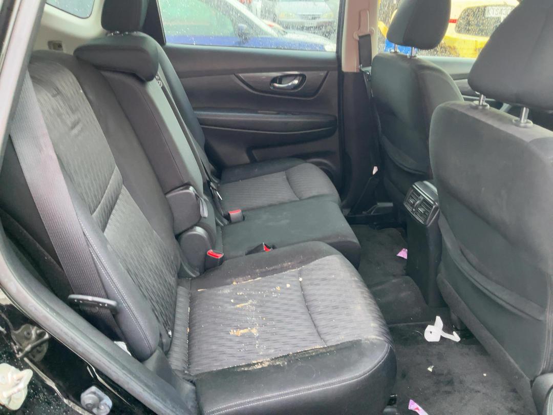 Photo '13' of Nissan X-Trail ST