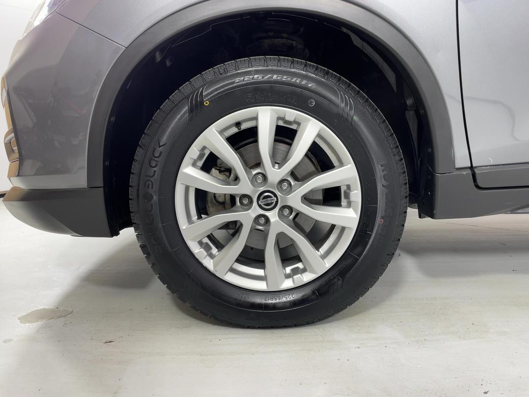 Photo '10' of Nissan X-Trail