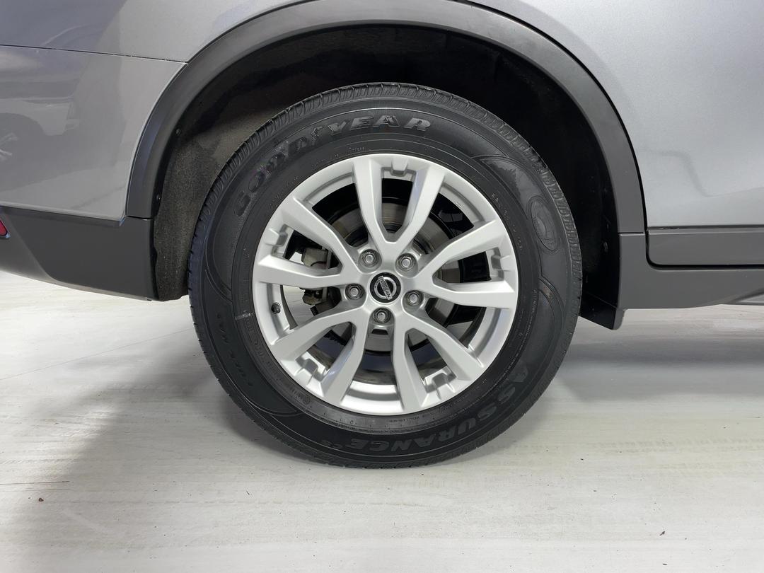Photo '12' of Nissan X-Trail