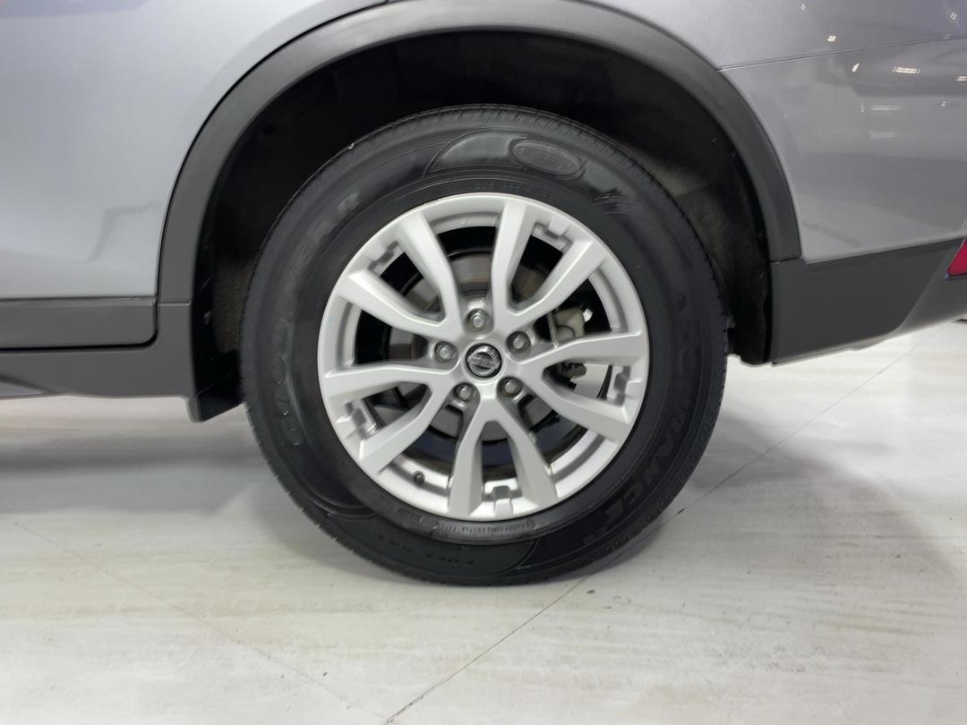 Photo '11' of Nissan X-Trail