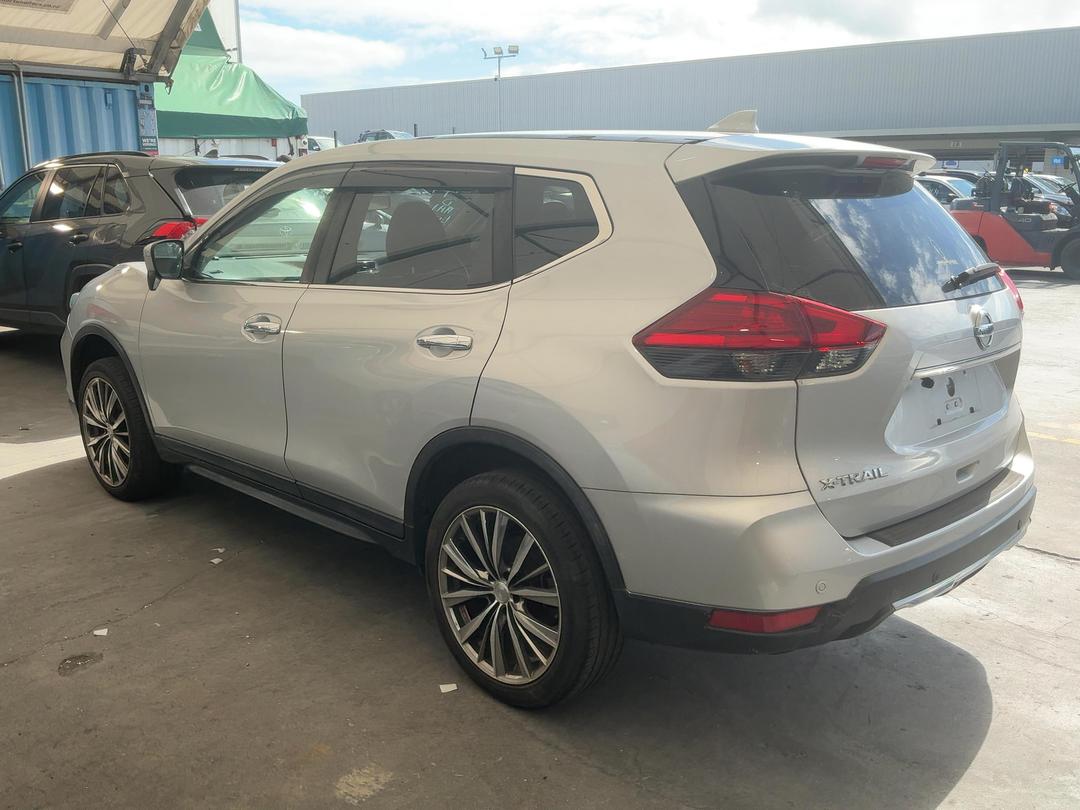 Photo '8' of Nissan X-Trail