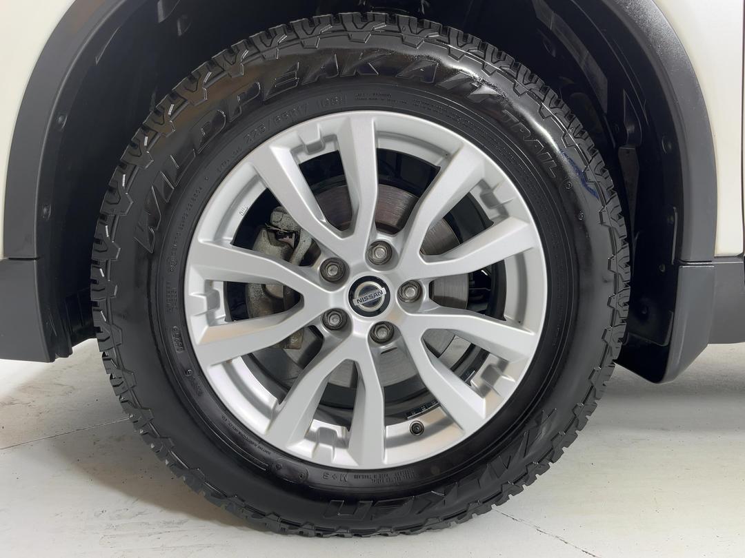 Photo '10' of Nissan X-Trail