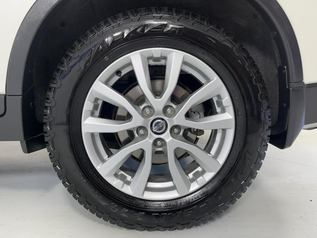 Photo '11' of Nissan X-Trail