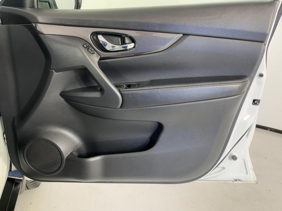 Photo '15' of Nissan X-Trail