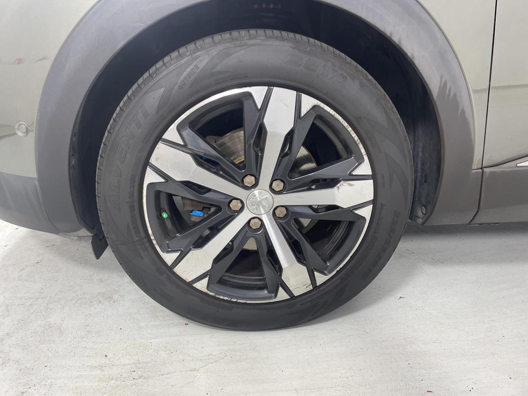 Photo '10' of Peugeot 5008