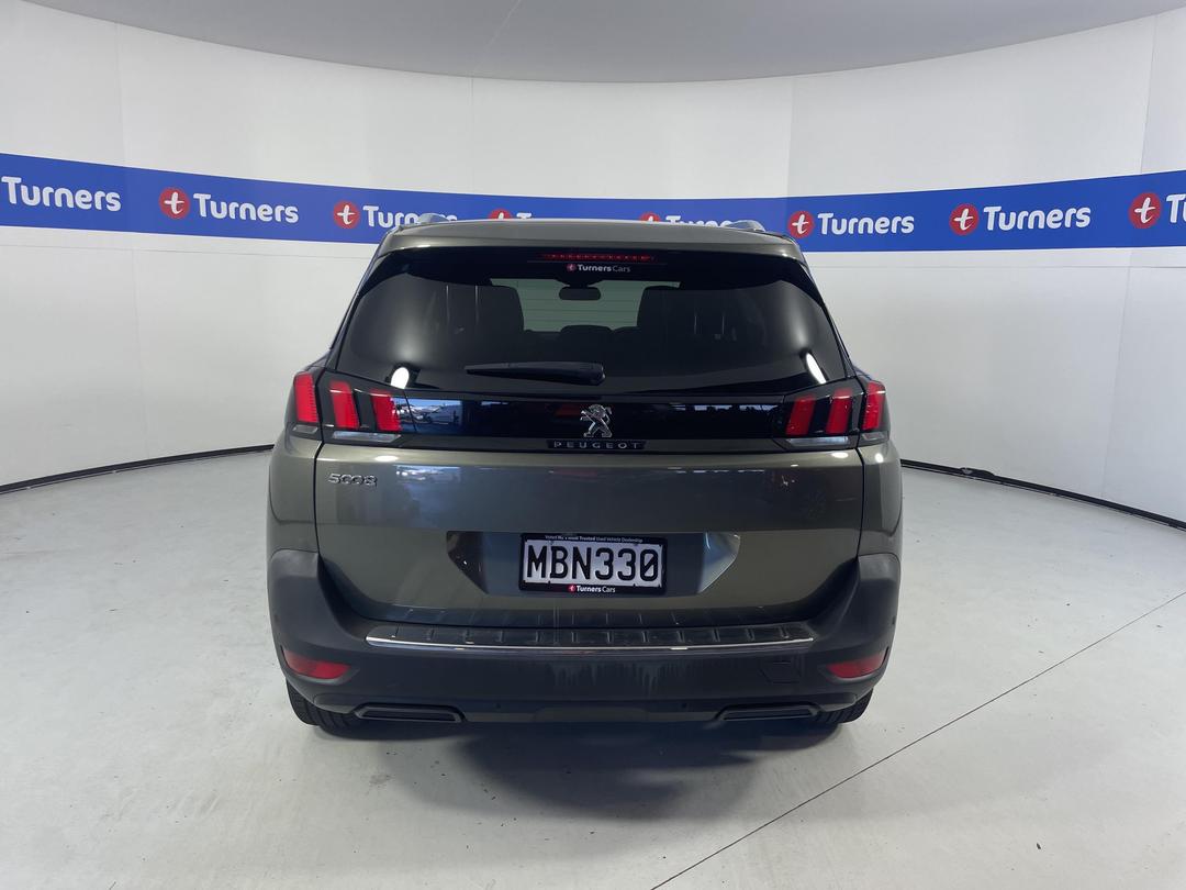 Photo '6' of Peugeot 5008