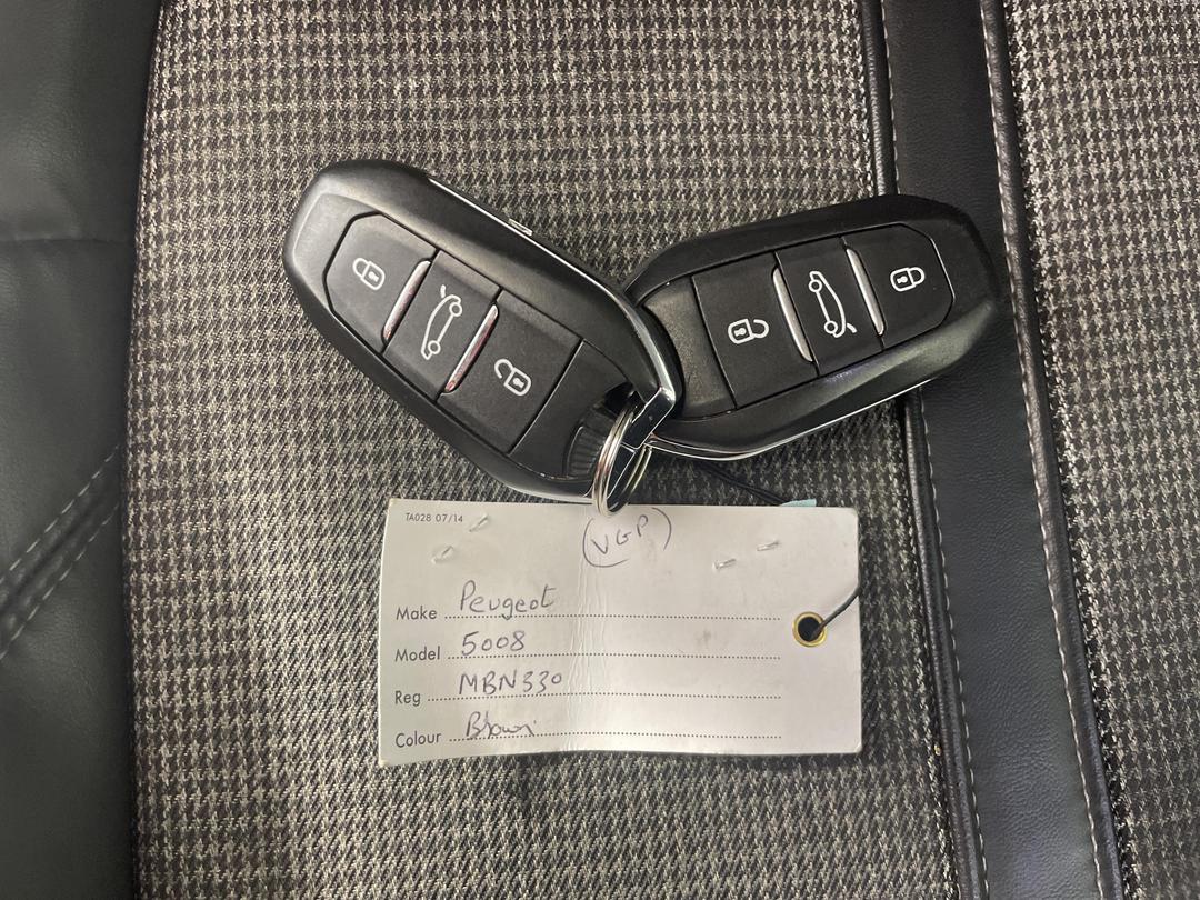 Photo '22' of Peugeot 5008