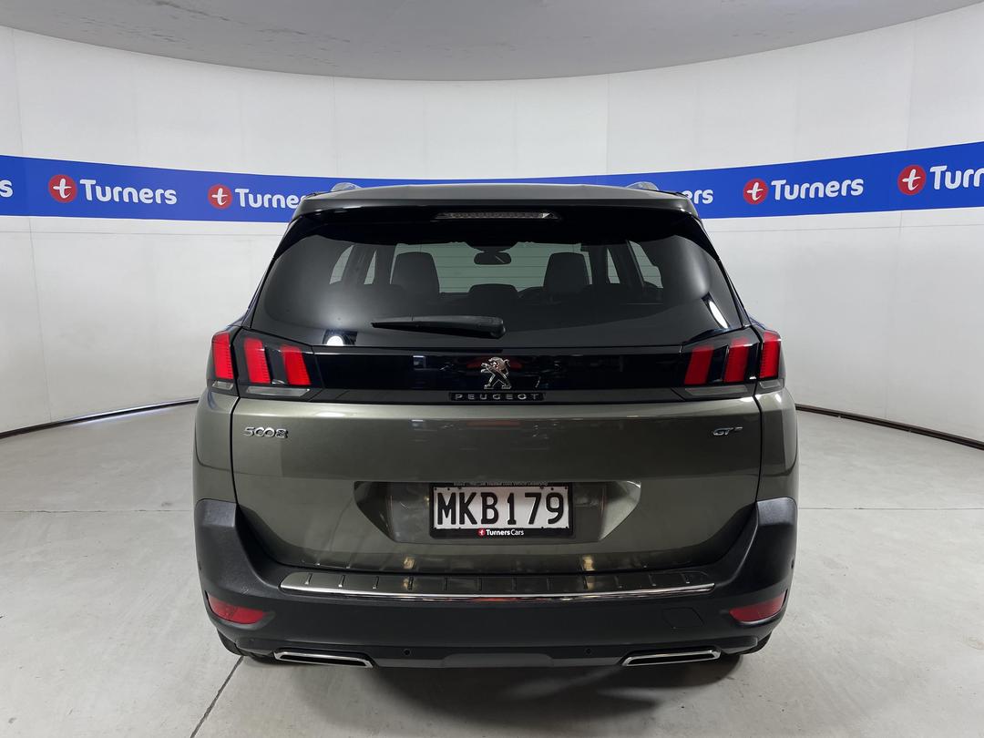 Photo '6' of Peugeot 5008