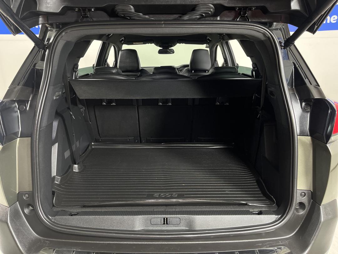 Photo '14' of Peugeot 5008