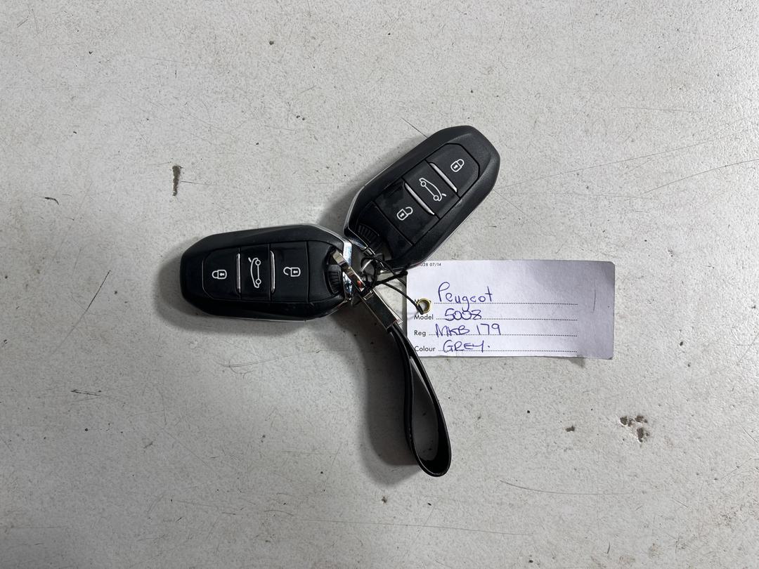 Photo '22' of Peugeot 5008