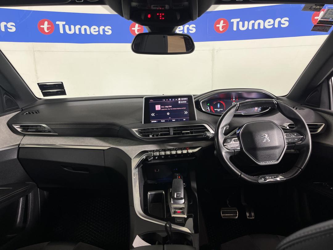 Photo '17' of Peugeot 5008