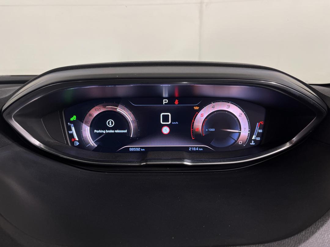 Photo '21' of Peugeot 5008