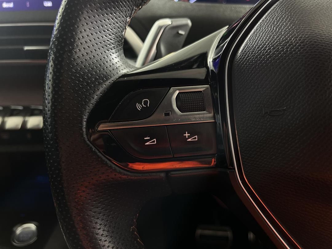 Photo '26' of Peugeot 5008