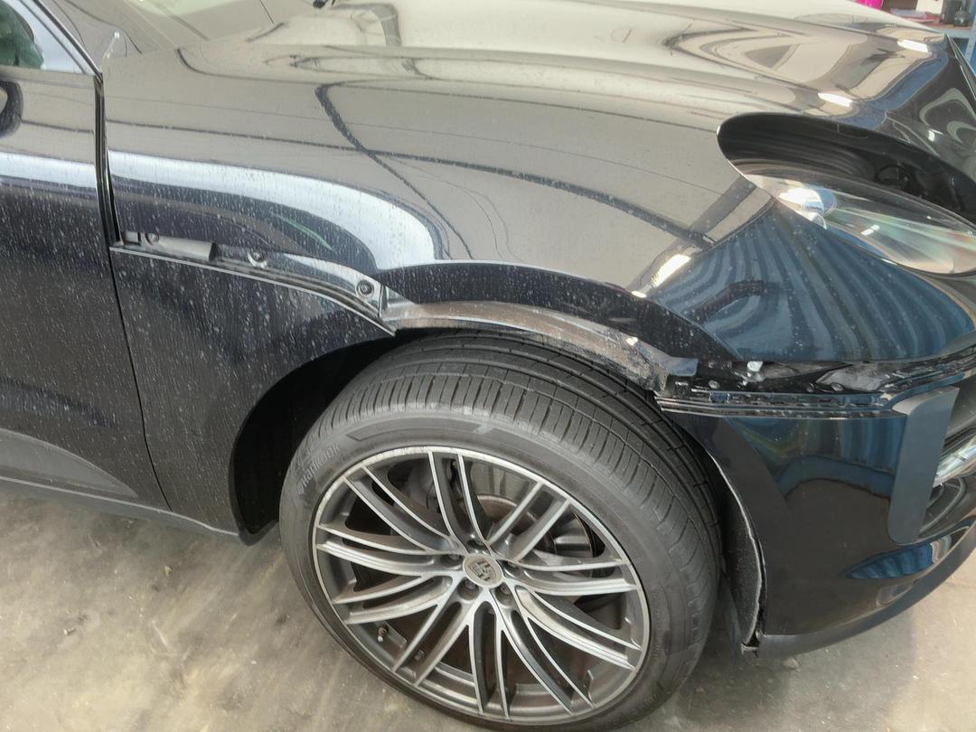 Photo '2' of Porsche Macan