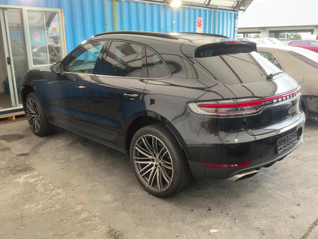 Photo '8' of Porsche Macan
