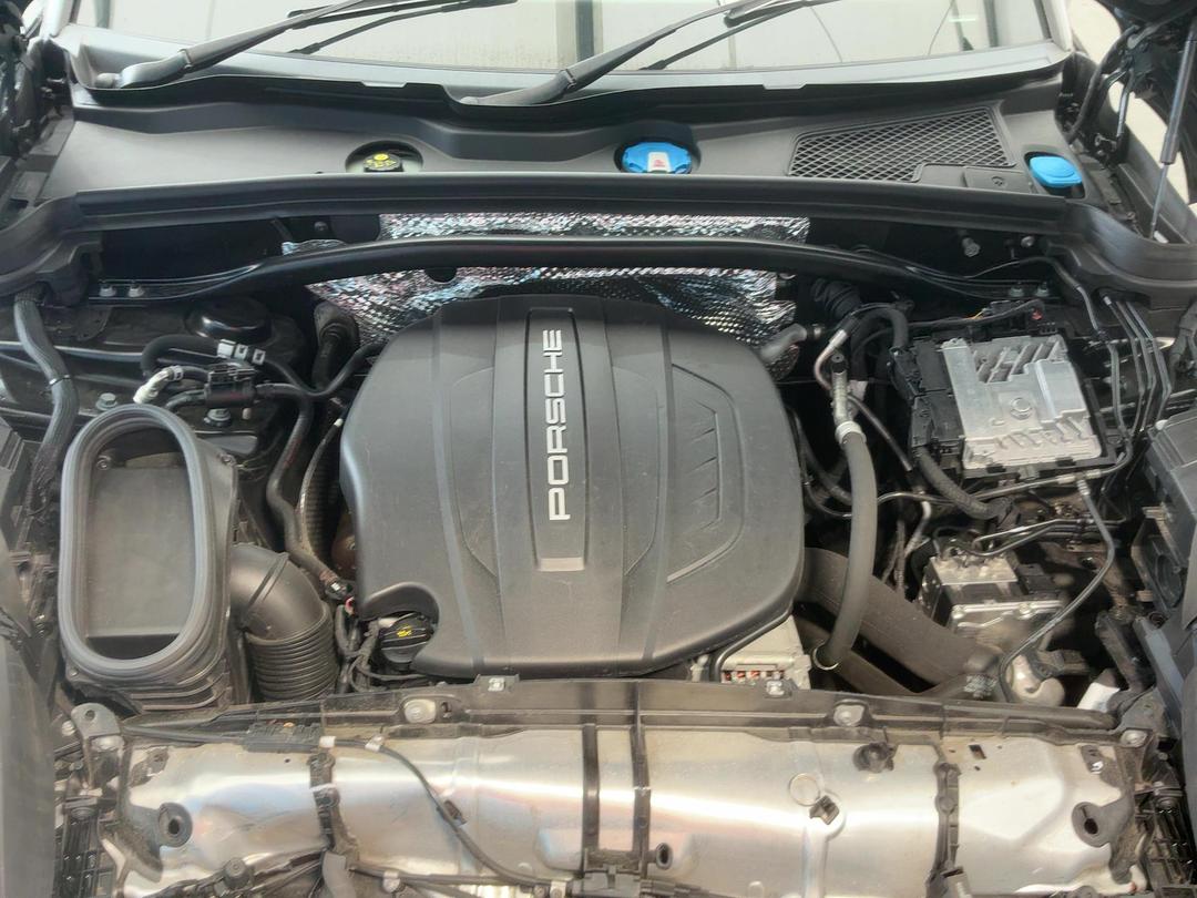 Photo '20' of Porsche Macan