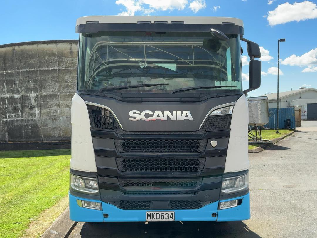 Photo '10' of Scania R R520 B8X4 Tanker