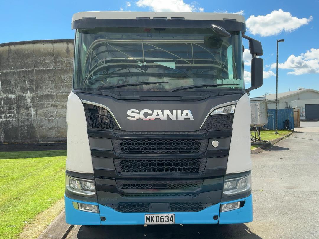 Photo '11' of Scania R R520 B8X4 Tanker