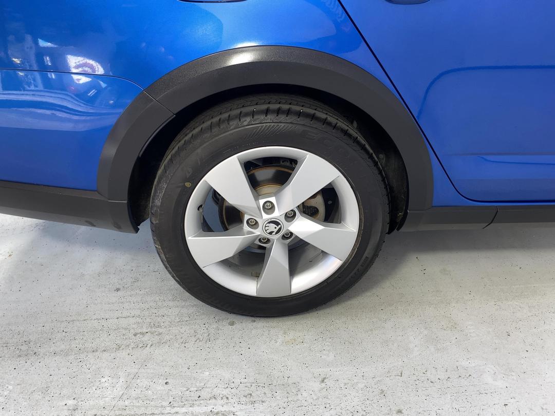 Photo '12' of Skoda Octavia