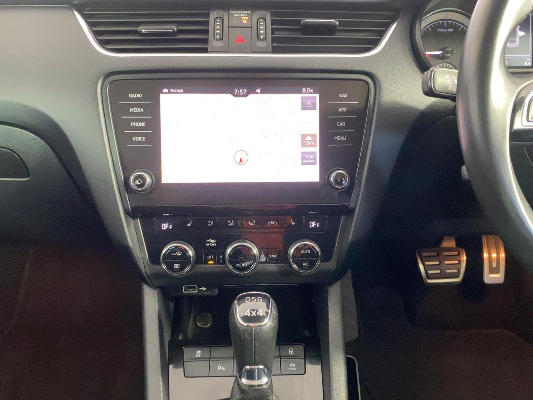 Photo '18' of Skoda Octavia