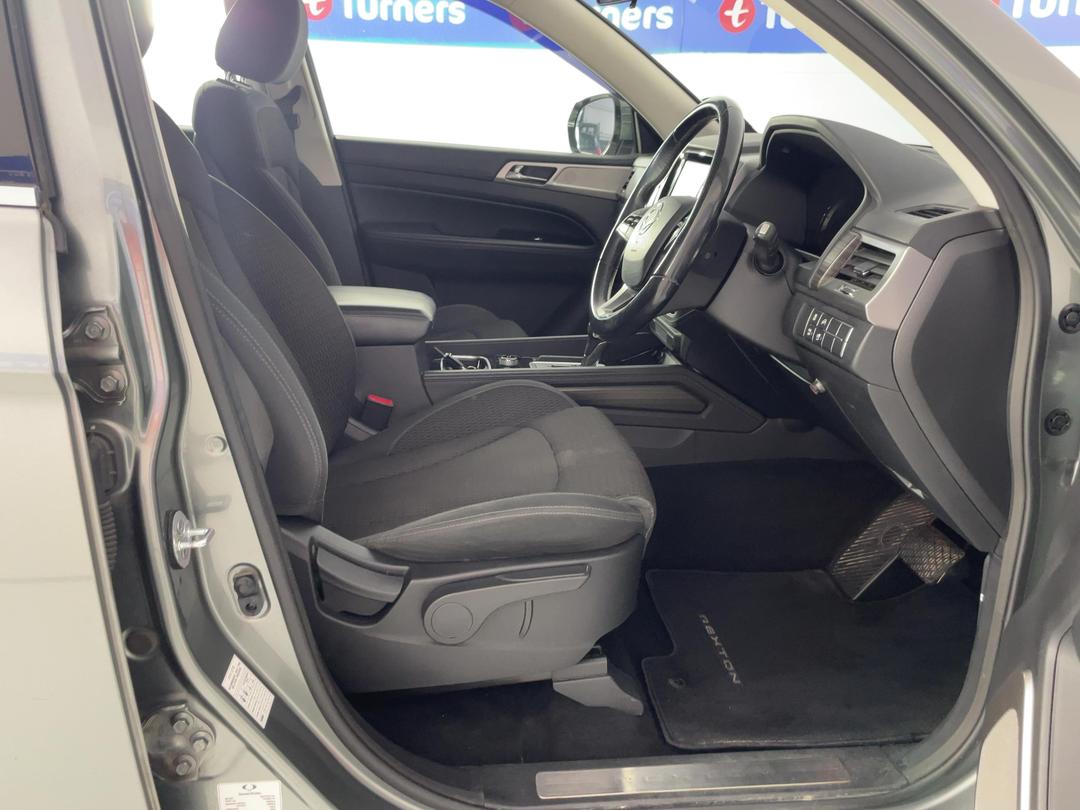Photo '16' of Ssangyong G4 Rexton