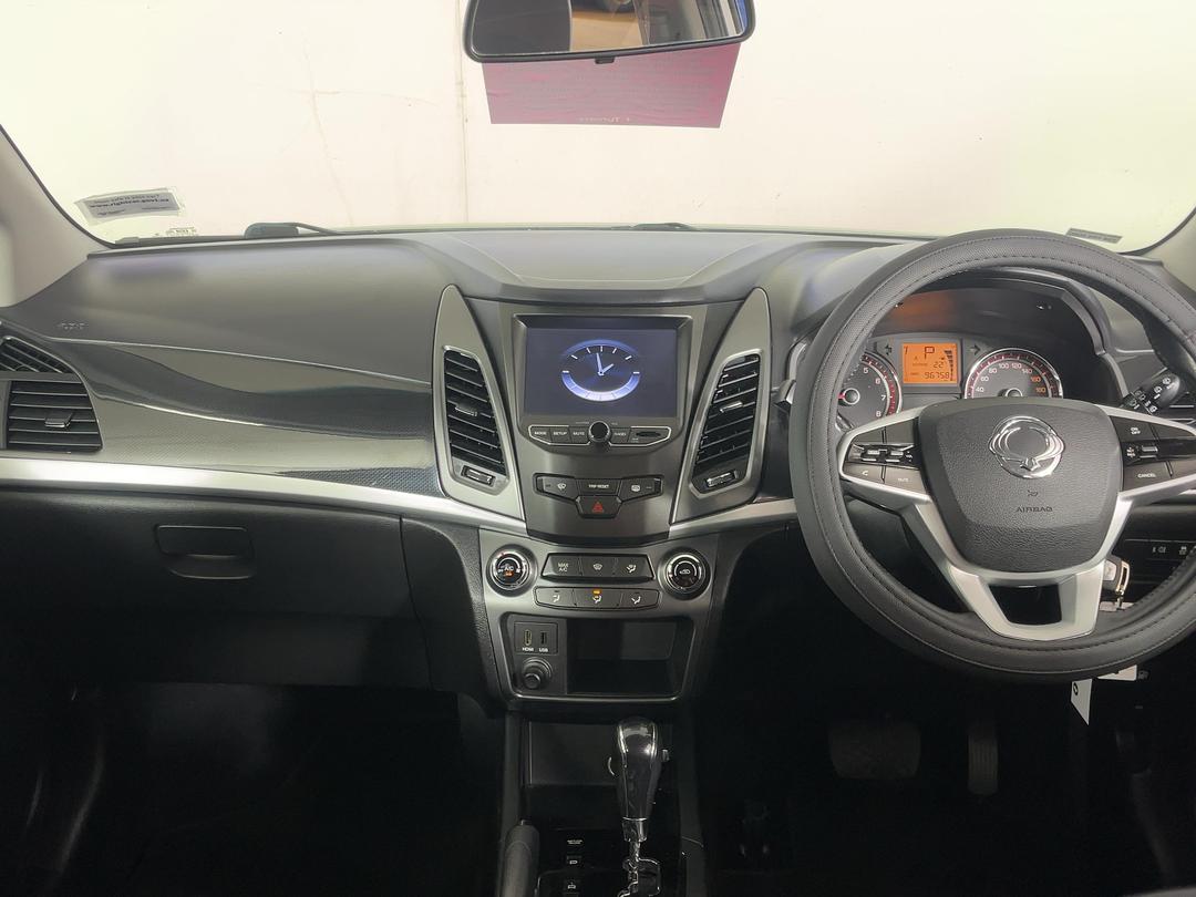 Photo '15' of Ssangyong Korando Sports Auto 2WD Photo '15' of Ssangyong Korando Sports Auto 2WD