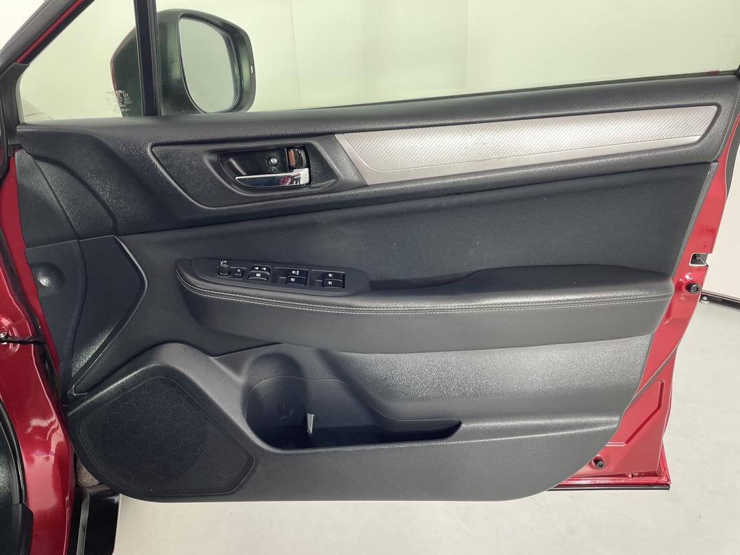 Photo '15' of Subaru Outback