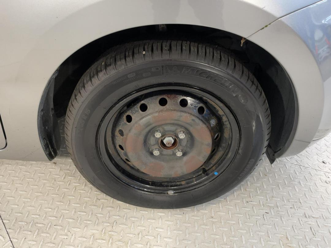 Photo '9' of Suzuki Swift