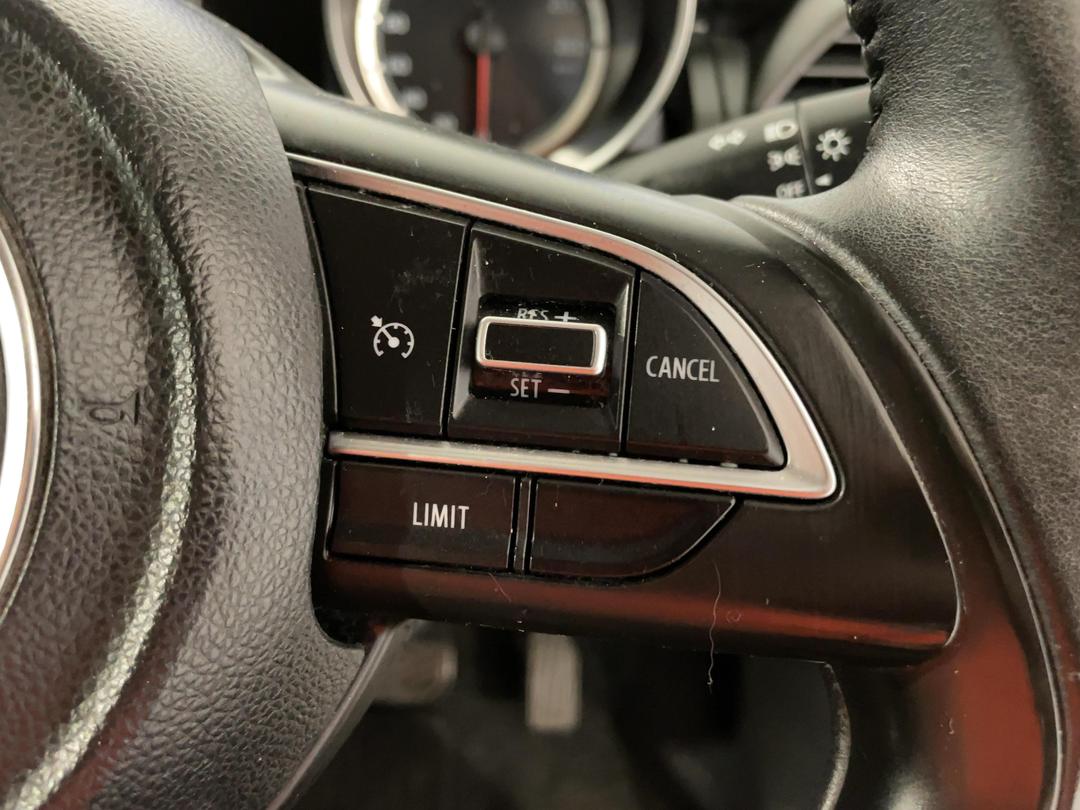 Photo '25' of Suzuki Swift