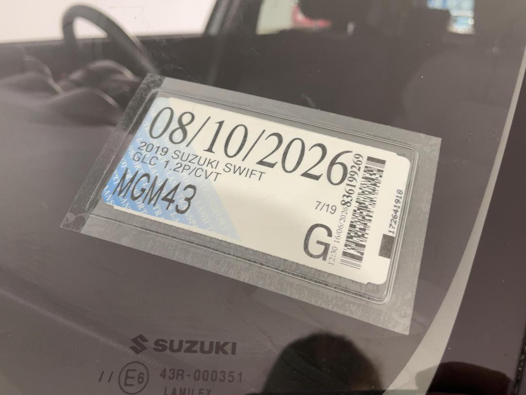 Photo '34' of Suzuki Swift