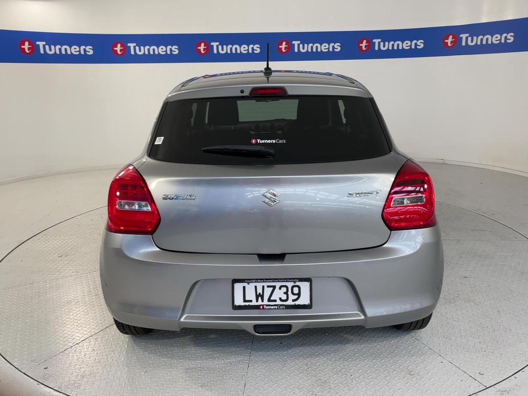 Photo '6' of Suzuki Swift