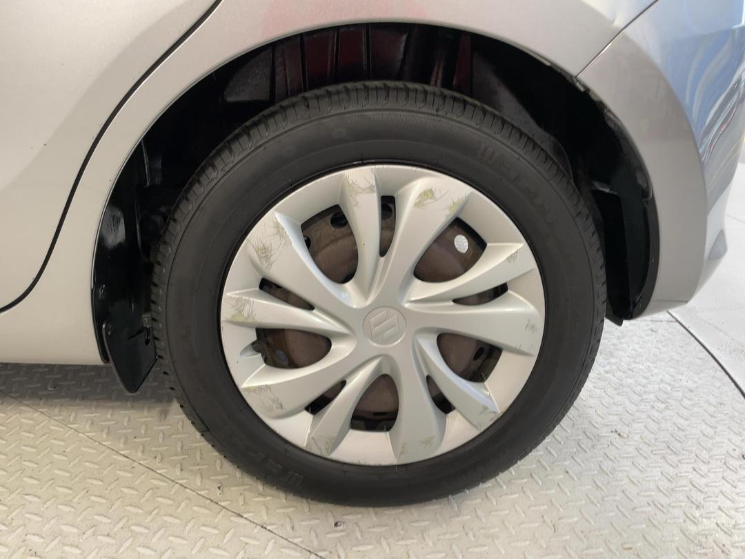 Photo '11' of Suzuki Swift