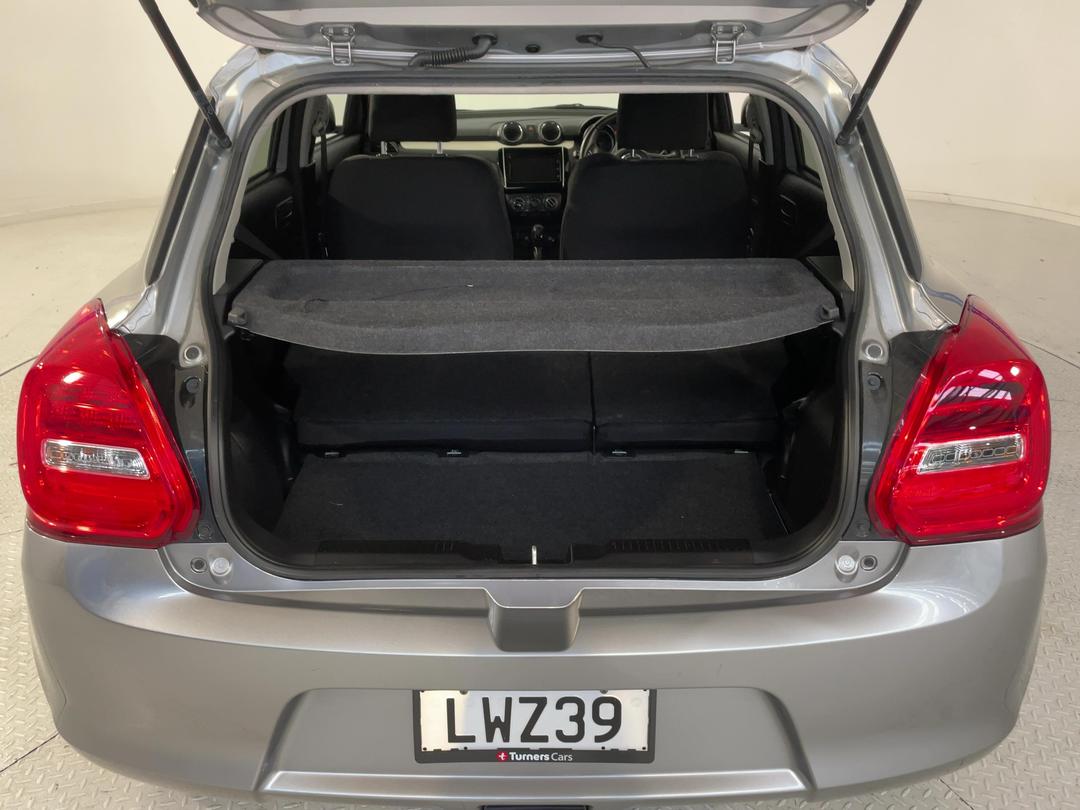Photo '14' of Suzuki Swift