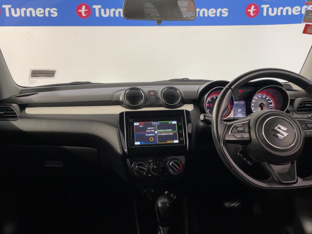 Photo '18' of Suzuki Swift