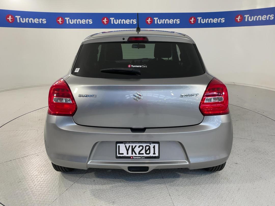 Photo '6' of Suzuki Swift