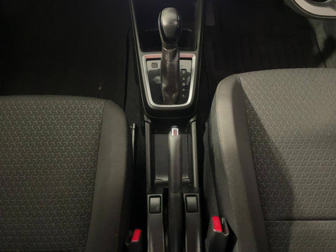 Photo '24' of Suzuki Swift