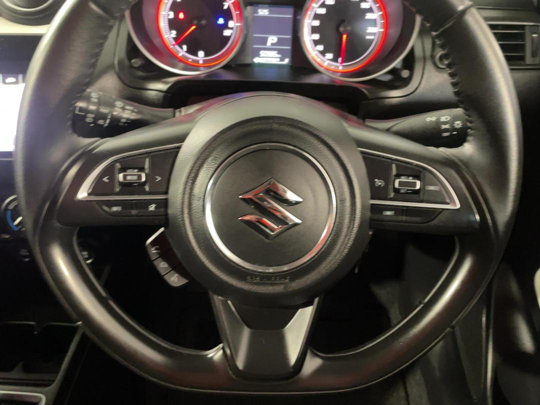 Photo '25' of Suzuki Swift