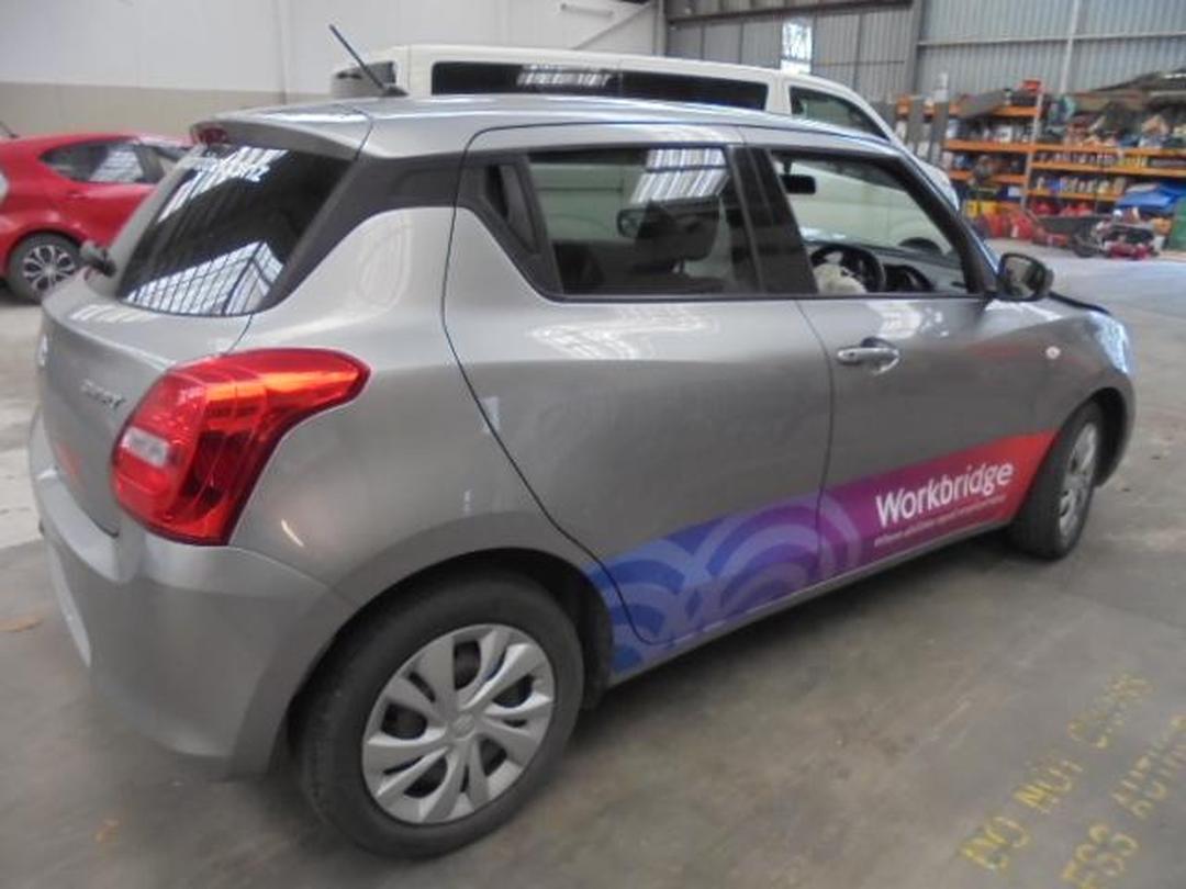Photo '2' of Suzuki Swift GLC