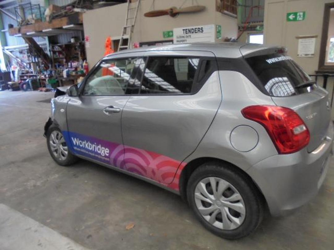 Photo '4' of Suzuki Swift GLC