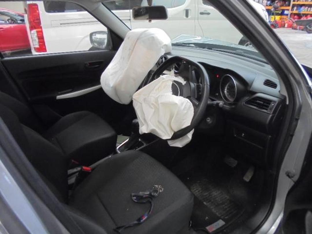 Photo '7' of Suzuki Swift GLC