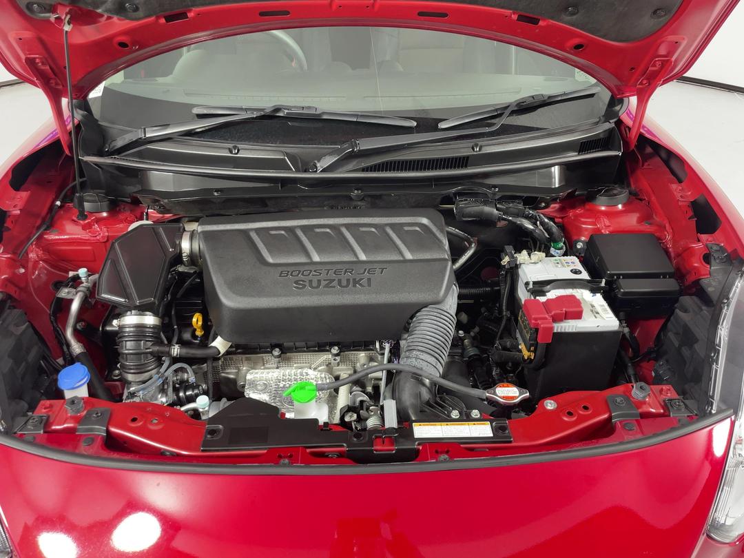 Photo '13' of Suzuki Swift