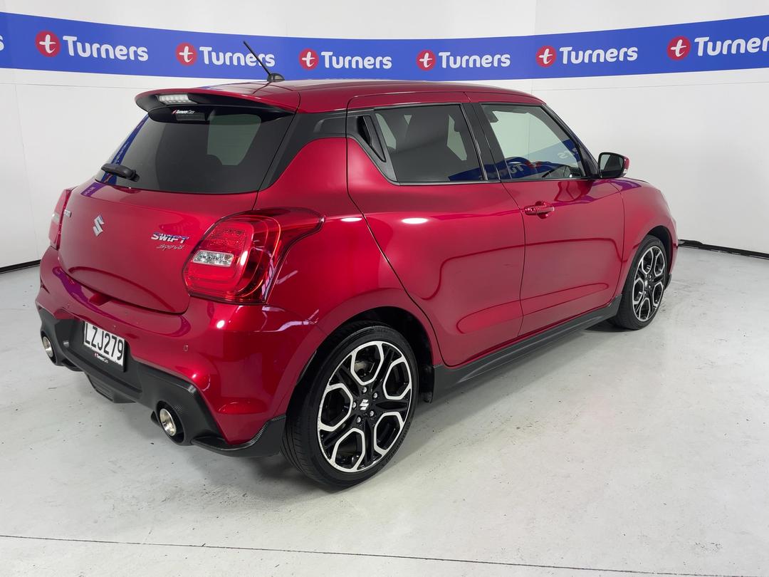 Photo '7' of Suzuki Swift