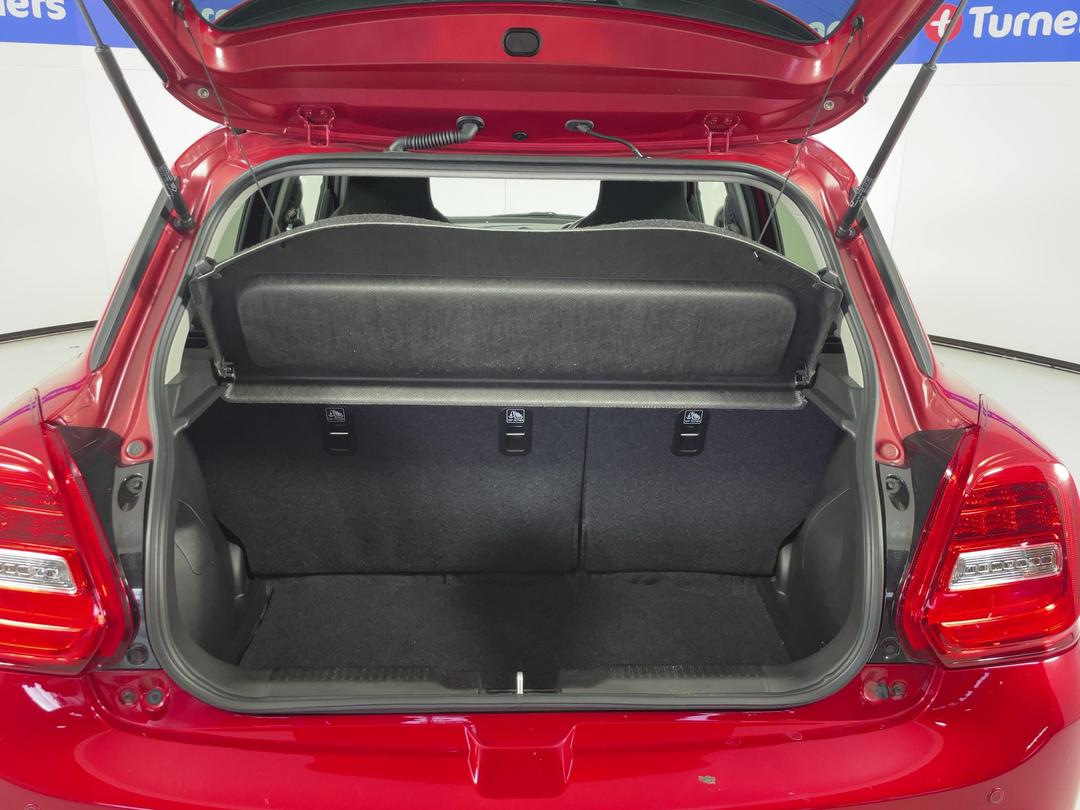 Photo '14' of Suzuki Swift